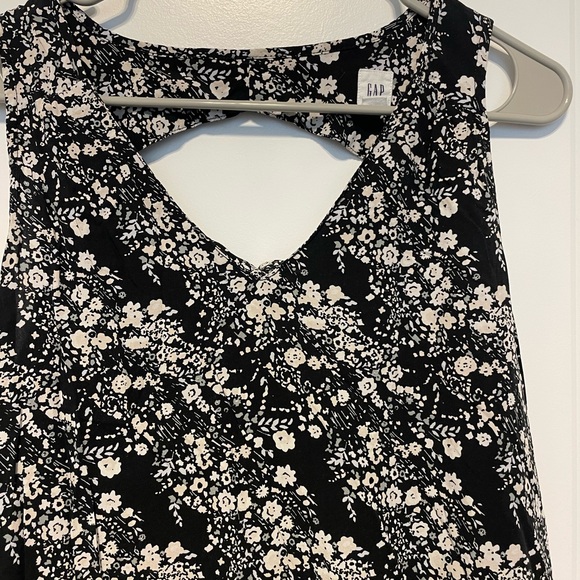 Gap Floral V-Neck Pullover - Picture 2 of 7